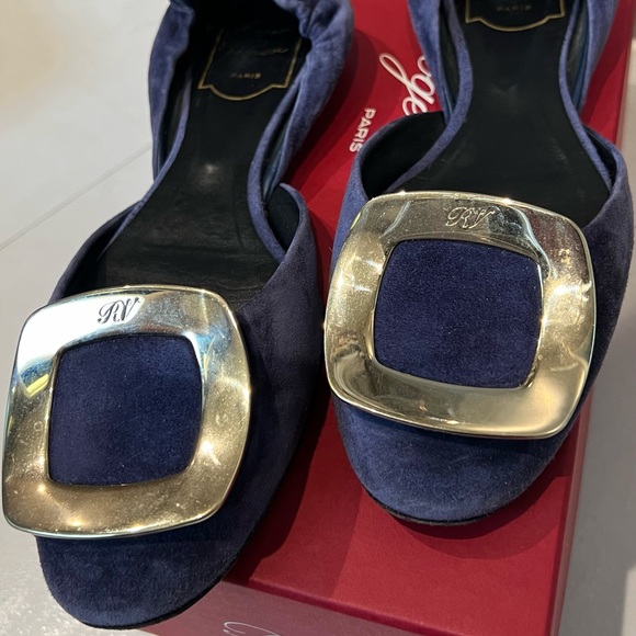 Roger Vivier Chip Buckle D'orsay Flats in Navy Blue Suede 35.5 (discontinued) - Picture 3 of 8